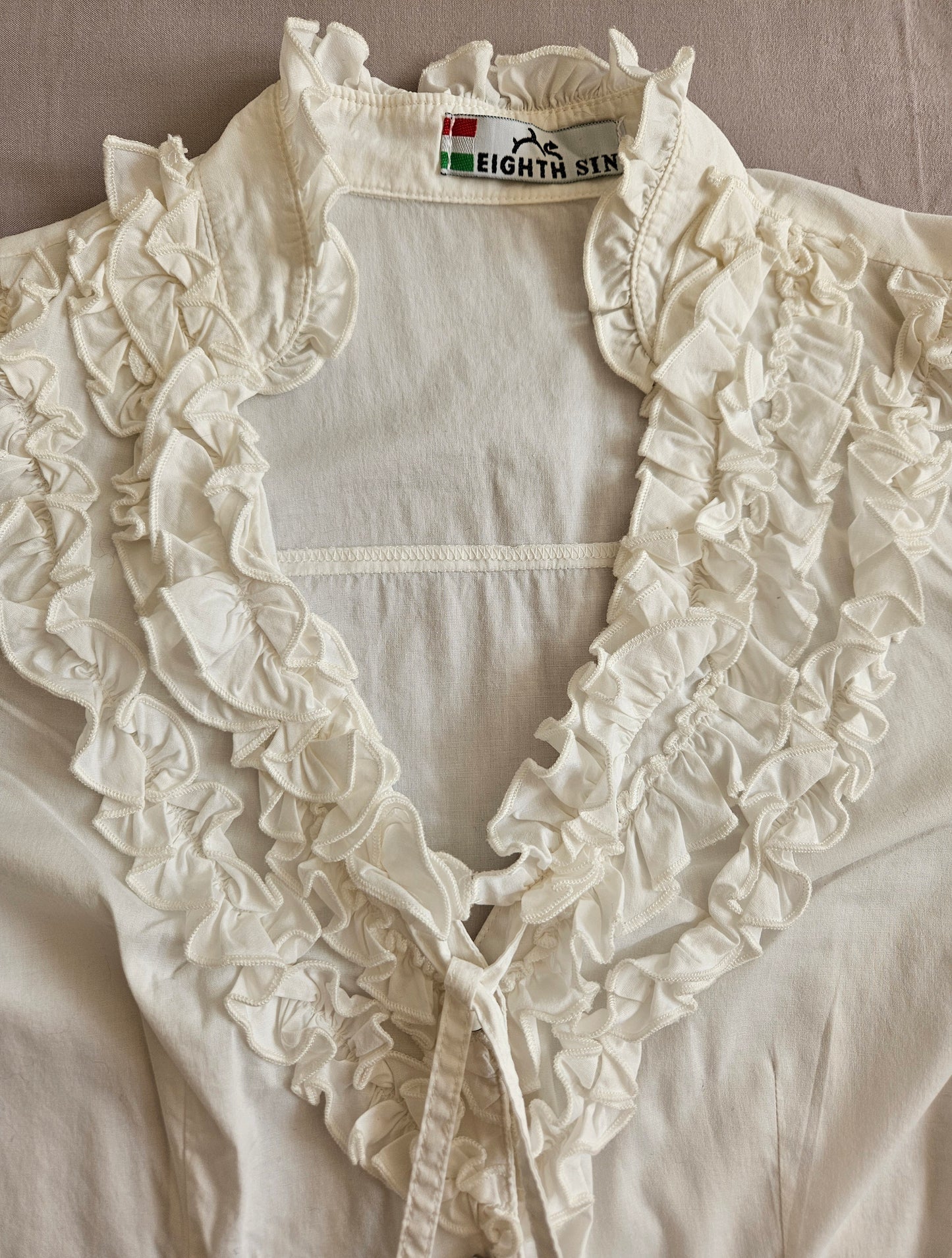 Chemise blanche Ă volants - S