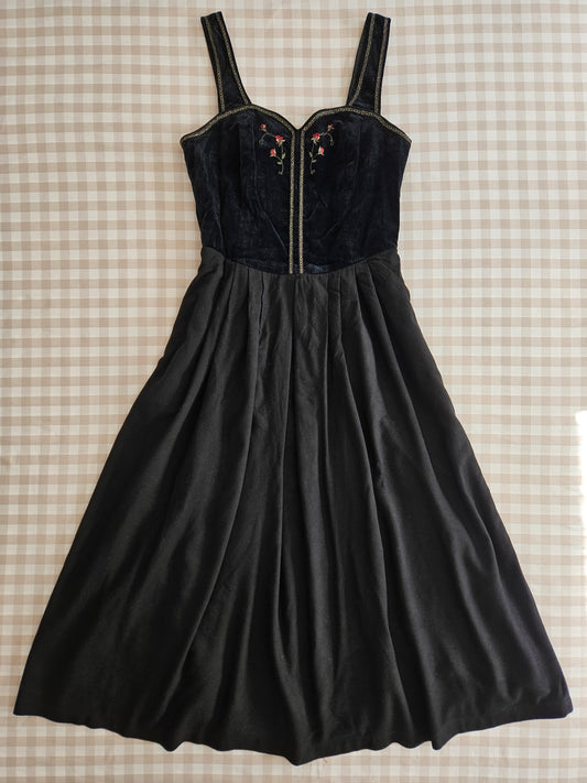 Robe longue noire Anna vintage brodée - M/L