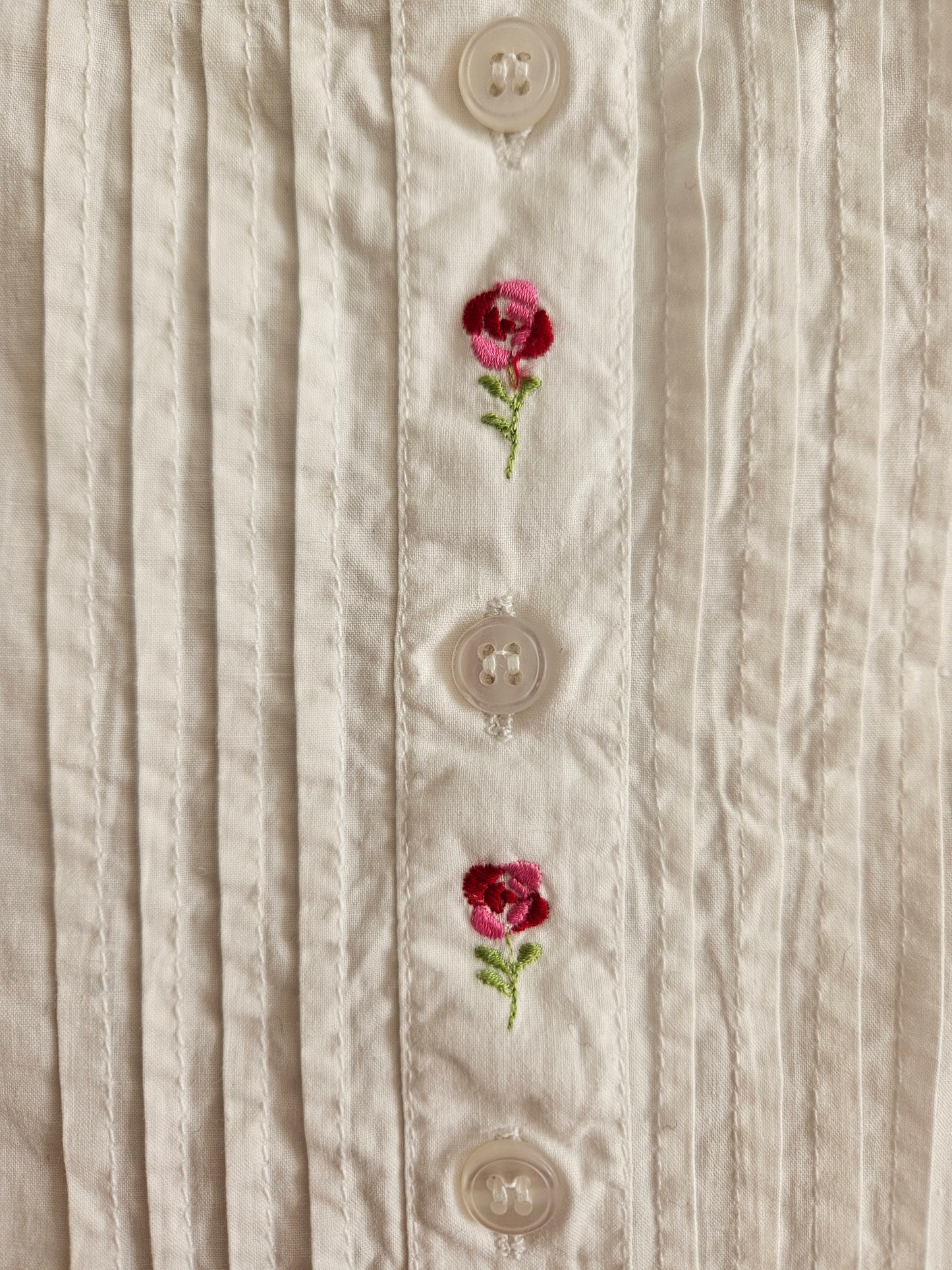 Chemisier brodé fleurs col claudine - M