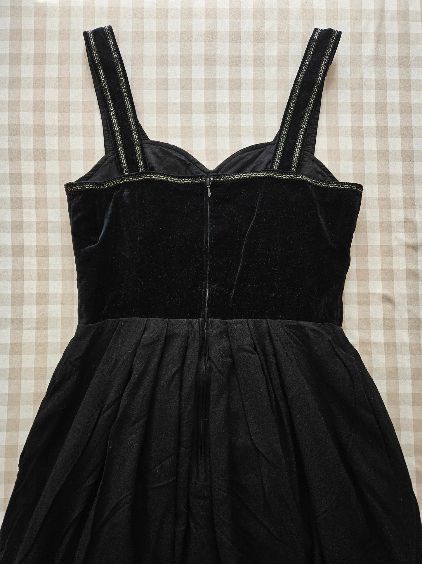 Robe longue noire Anna vintage brodée - M/L