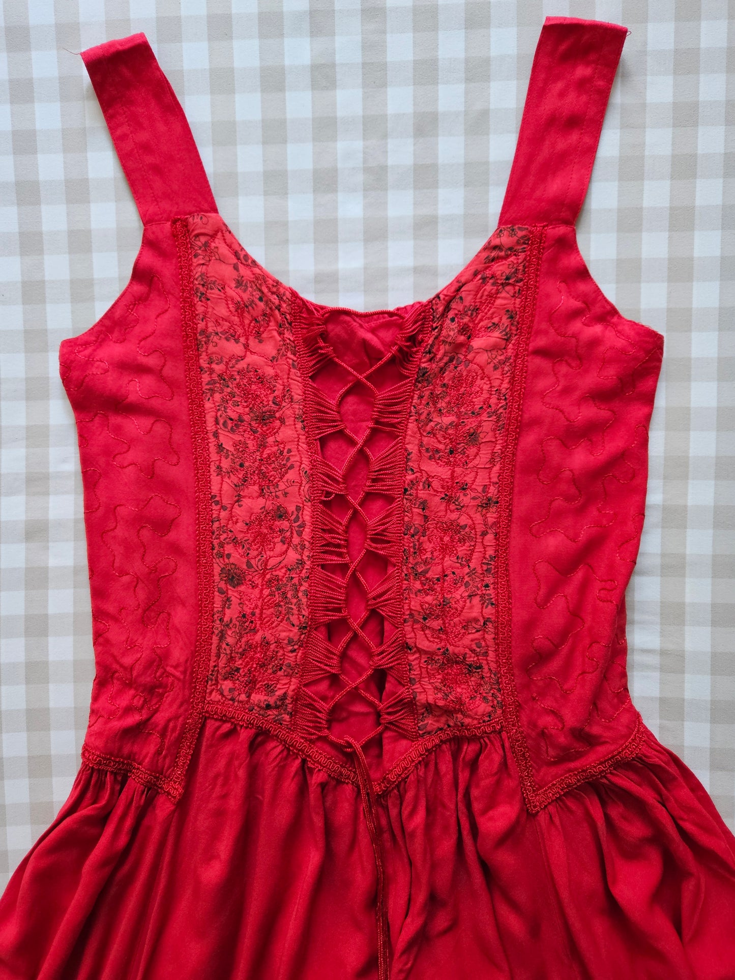 Robe longue rouge brodée fairycore - L