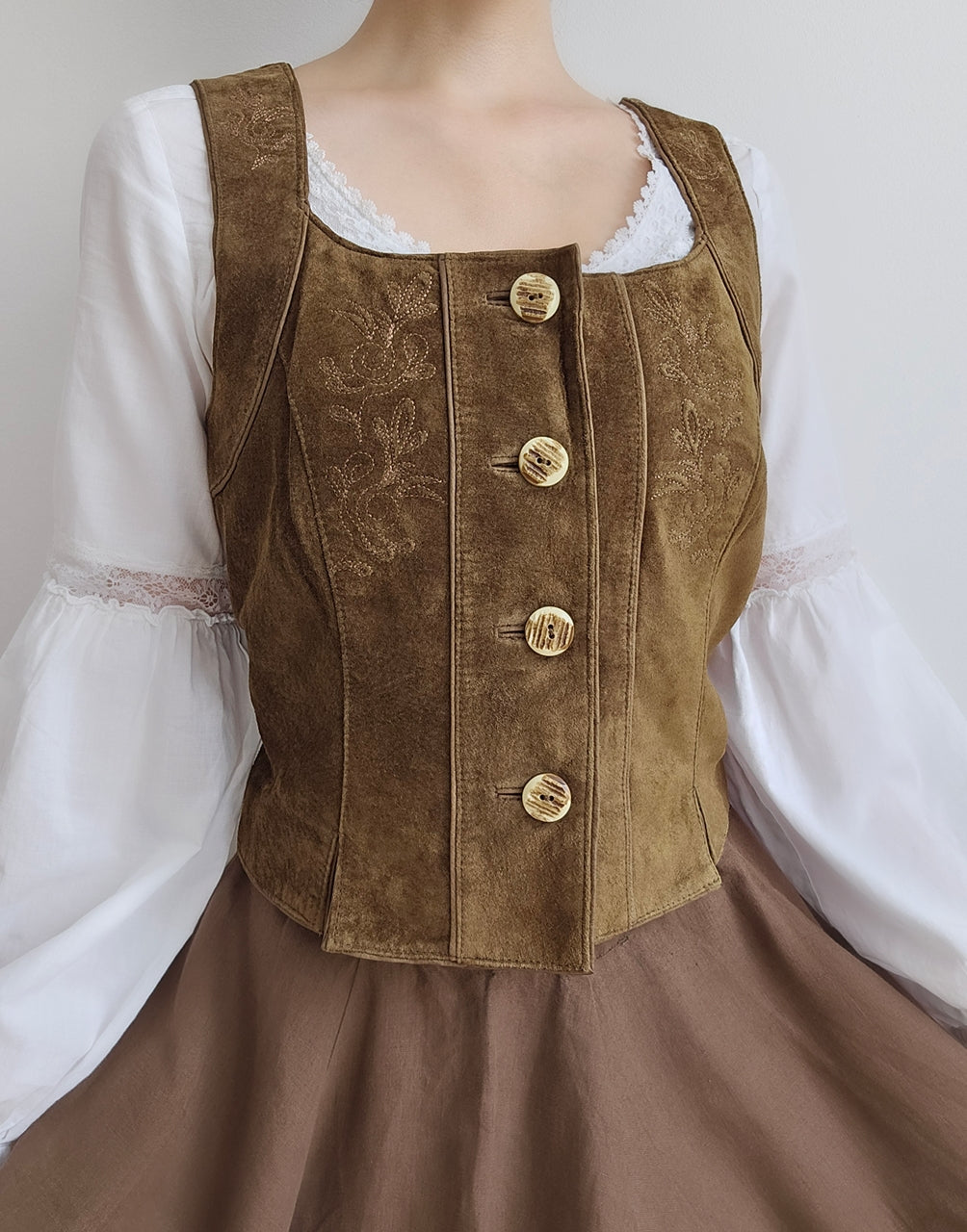 Top veston en cuir brodé - M