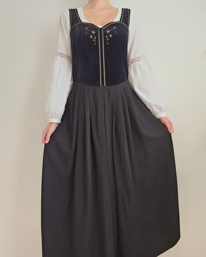 Robe longue noire Anna vintage brodée - M/L