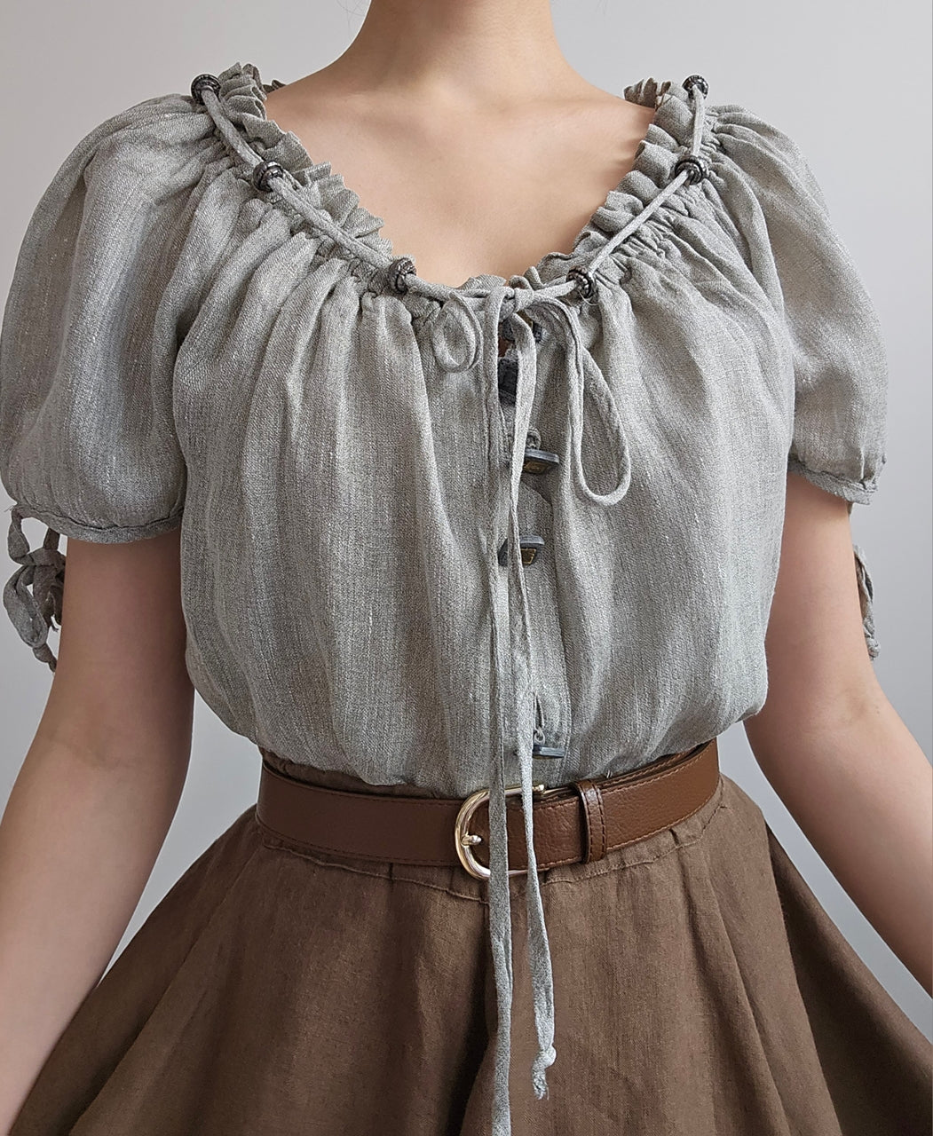 Haut en lin gris à laçage vintage style medieval - M