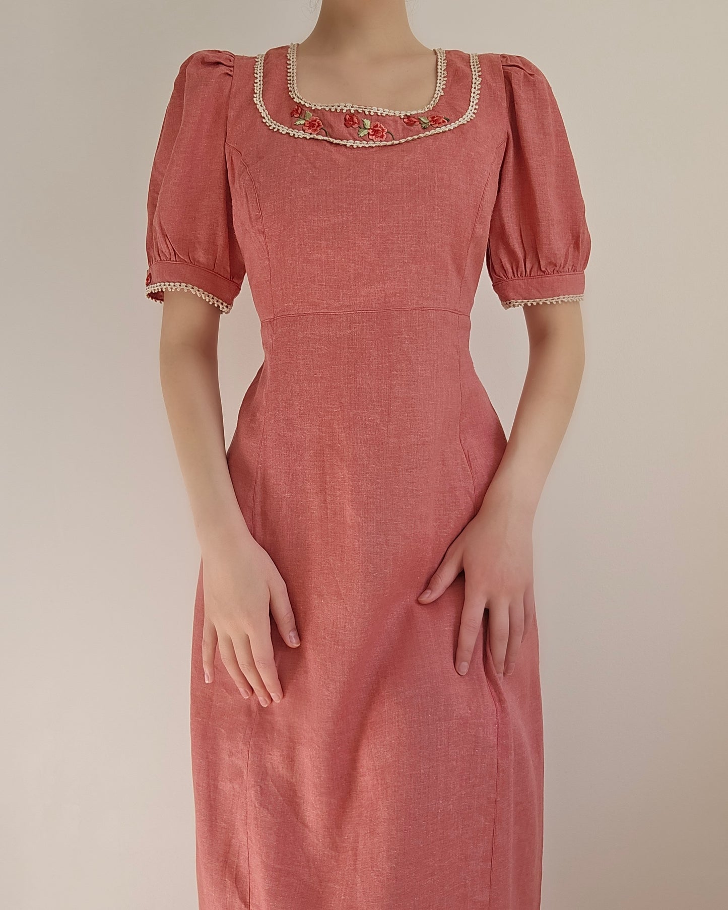 Vintage embroidered linen Regency/Bridgerton style dress - M