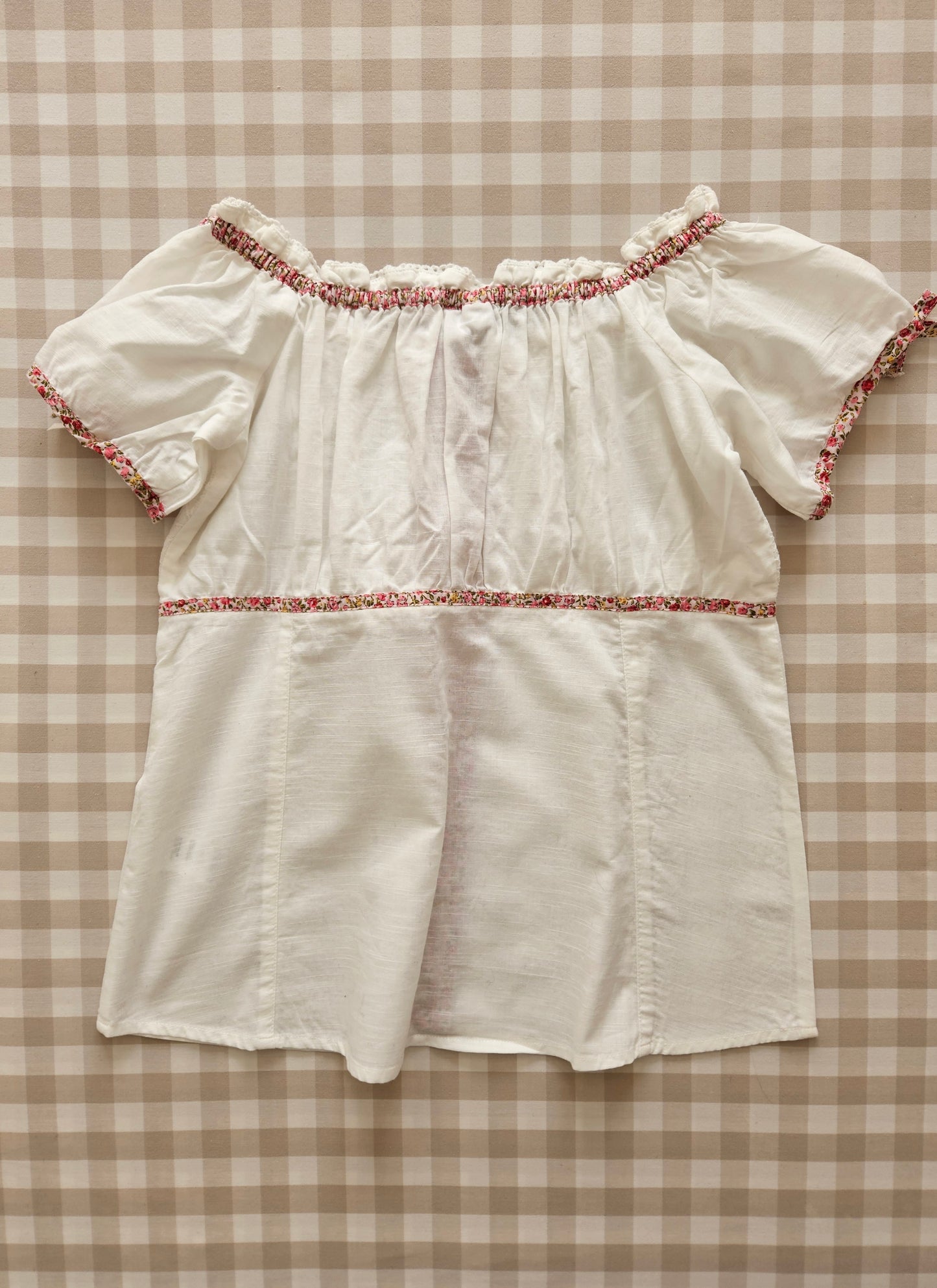 White/pink floral cottagecore top - XS