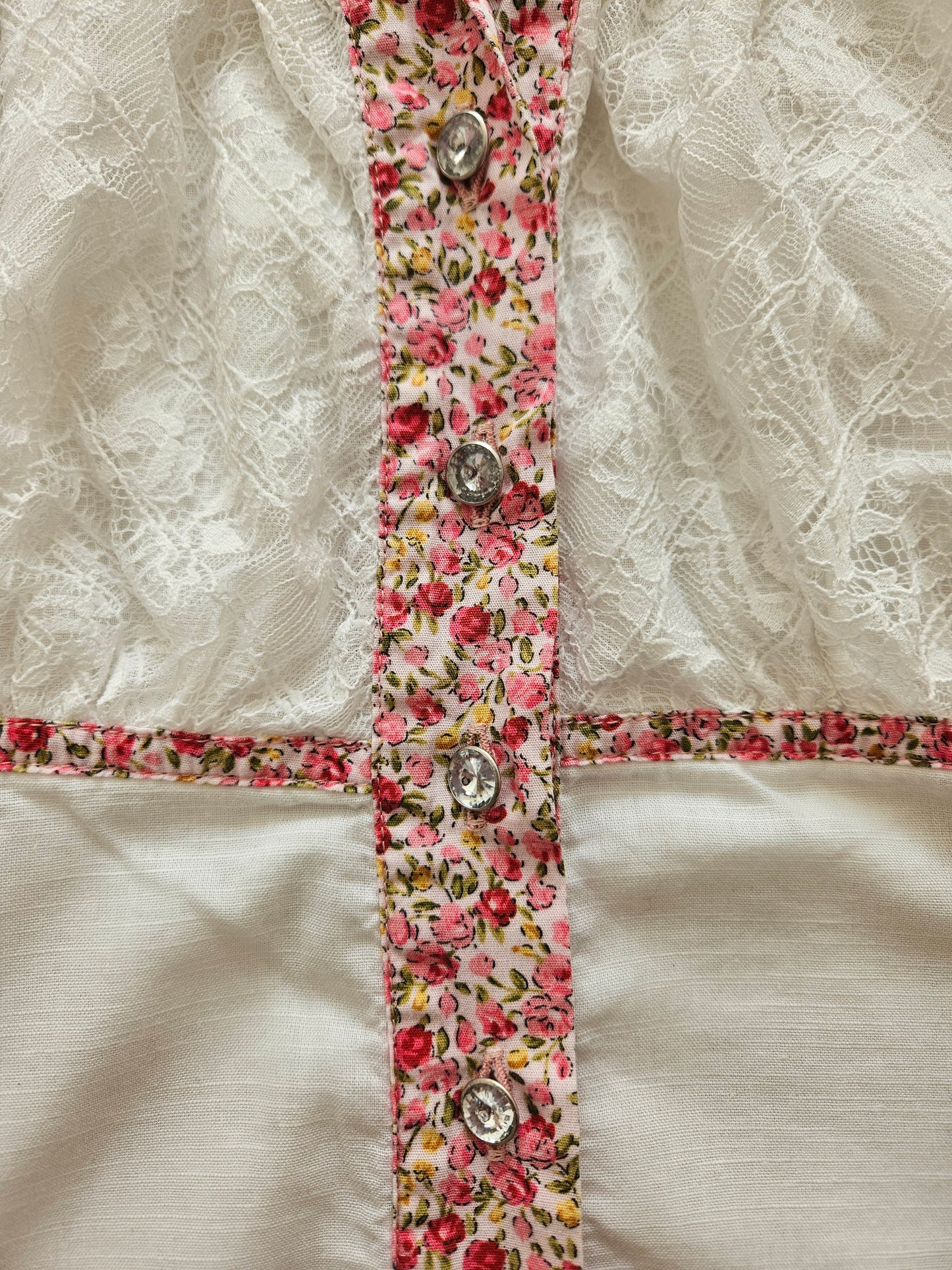 White/pink floral cottagecore top - XS