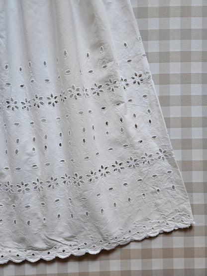 Short cotton petticoat with eyelet embroidery - S